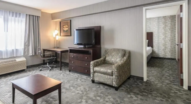 Четырёхместный люкс Best Western Concord Inn and Suites