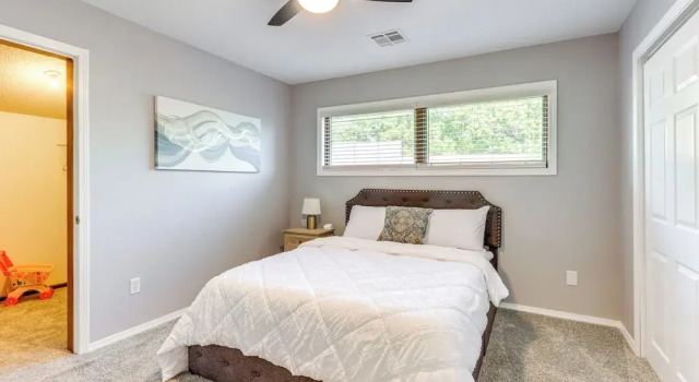 Коттедж Swim & Boat Docks: Lakefront Gem in Bella Vista!