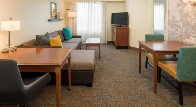 Двухместный люкс c 1 комнатой Fairfield Inn & Suites by Marriott Portland North