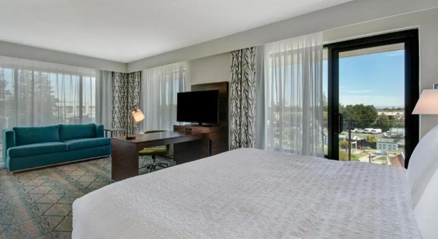 Люкс с балконом Hampton Inn & Suites Sunnyvale-Silicon Valley, Ca
