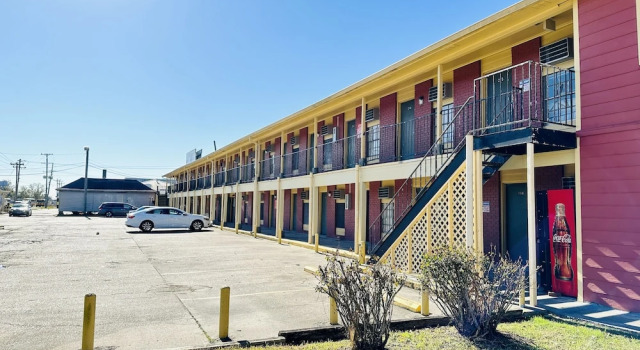 Economy Inn, Забронировать Отель Хоума Acadiana