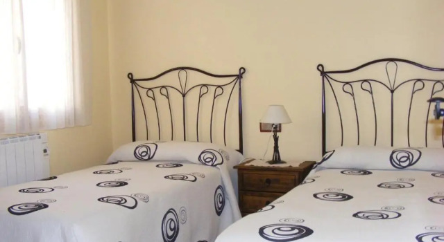 3 makuuhuonetta Huoneisto Apartaments l'Arrel