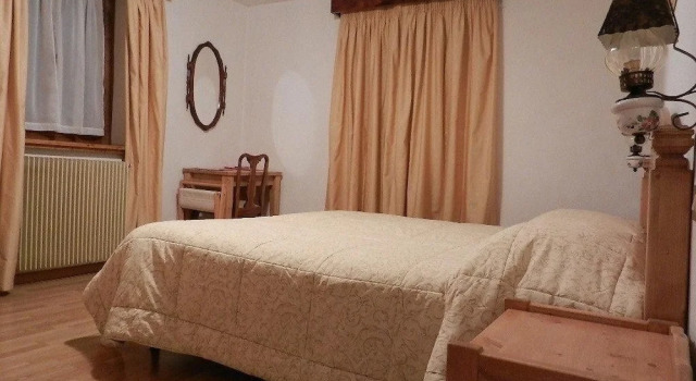 Двухместный номер Standard с балконом и с видом на горы Albergo Centrale