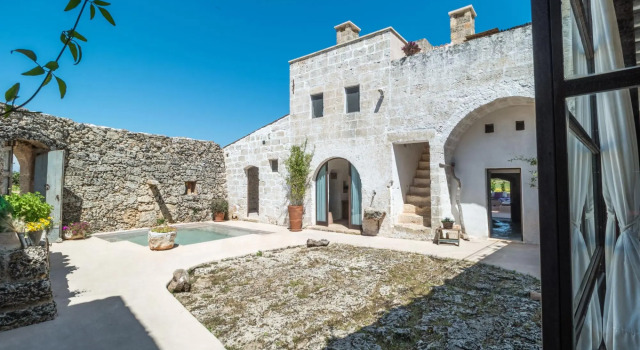 Masseria De Li Travaj - Rive del Salento, Book Hotel Hotels in Patù with Parking, Parking
