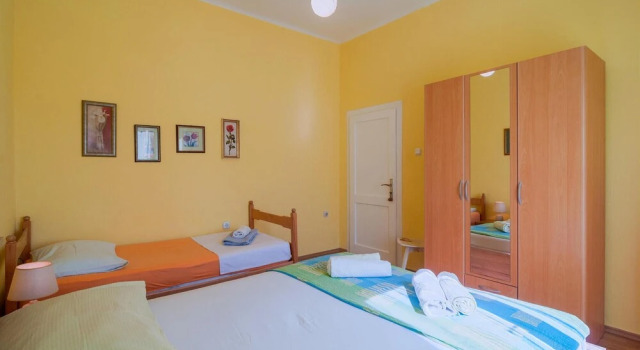 Beautiful Home in Dugi Rat With 3 Bedrooms, Wifi and Outdoor Swimming Pool, Rezerwuj Hotel Dugi Rat Split Region