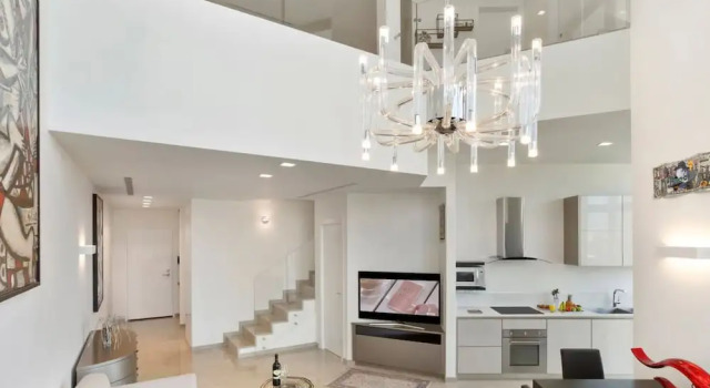 Deluxe Loft 2BR White City by HolyGuest