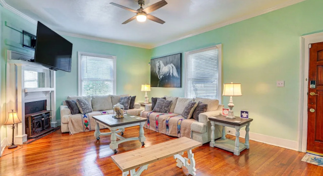 Коттедж Sumter Vacation Rental in Historic District!