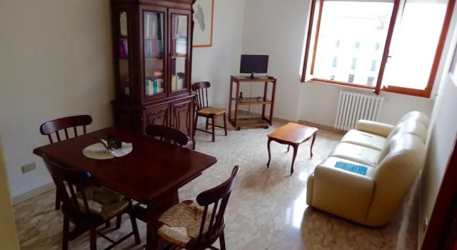 N139 - Numana, Quadrilocale in Centro a 200 Mt Dal Mare, Rezervovat Hotel Numana 