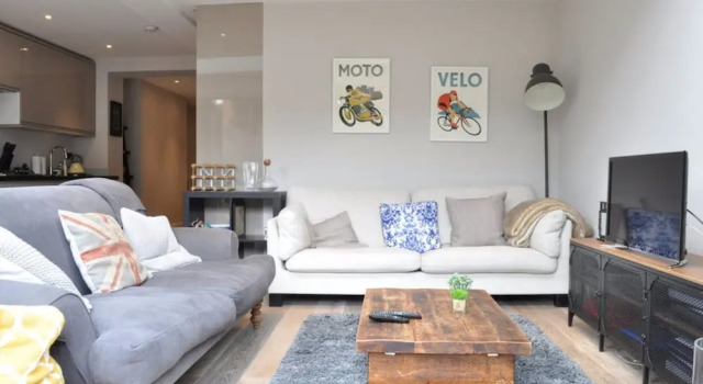 Spacious 2 Bedroom Flat With Garden