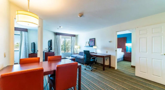 Metro PHX Upstairs 2bd sleeps 6 heated pool PETS ALLOWED, Забронировать Отель Норт-Маунтин 