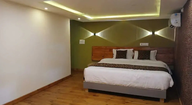Вилла Executive Leisure Inn Resort by NHospitality