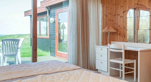 6 Person Holiday Home in Hundested, Buchen Sie Hotel Melby Seeland