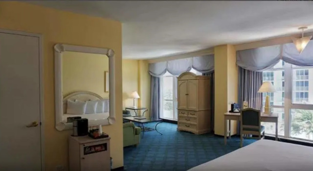 Двухместный номер Standard с частичным видом на океан Miami Beach Resort