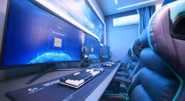 Люкс WE E-sports Hotel (Xinyang Railway Station)