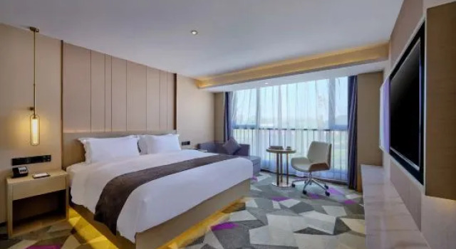 Люкс Superior с красивым видом из окна Lavande Hotel