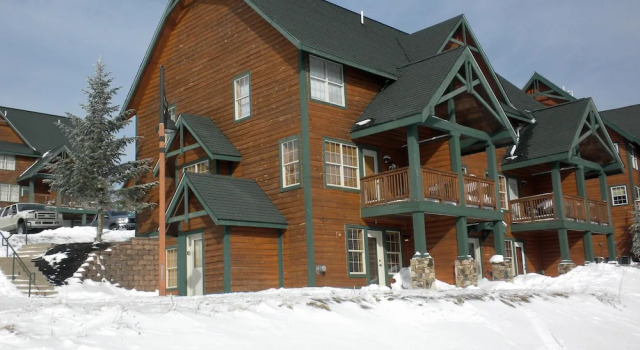 1br: Camp 4 # 18