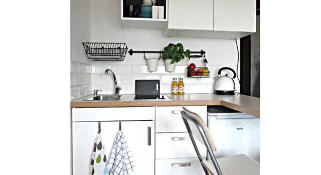 Студия Yellow Peaked Shoe Apartment