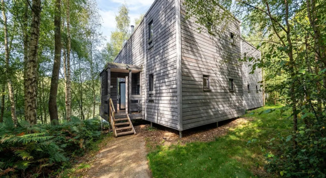 Spacious Forestside Mansion, Rezerwuj Dom wakacyjny Antoing 