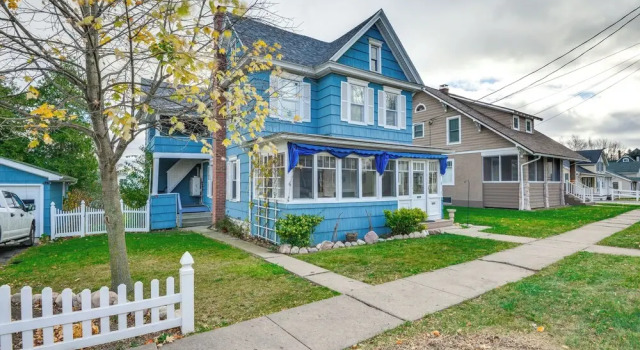 Апартаменты Walk to Downtown - Home w/ Porch in Clayton!