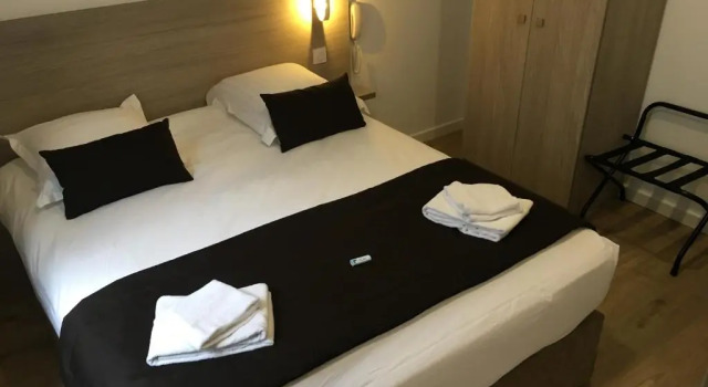 Трёхместный номер Standard Hôtel Le Biarritz - Vichy