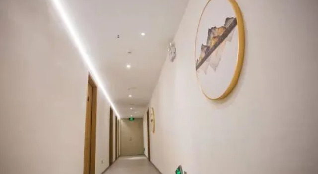 Xinfeng xiquan Hotel, Rezervovat Hotel Hotely v Guangdong s bazénem, Bazén