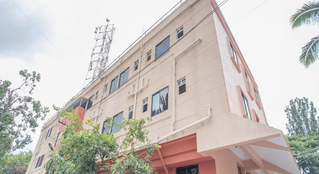 OYO 14430 Sunshine Grand, Rezervovat Hotel Hotely v Bangalore s parkováním, Parkování