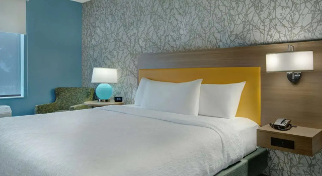Двухместный люкс c 1 комнатой Home2 Suites By Hilton Grand Rapids Airport