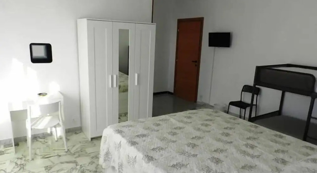 Четырёхместный номер Standard с балконом B&B Anter
