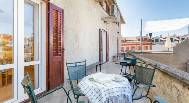 Sea-view Apartment With Terrace, Prenota Appartamento Hotel a Isole Quarnerine con parcheggio, Parcheggio