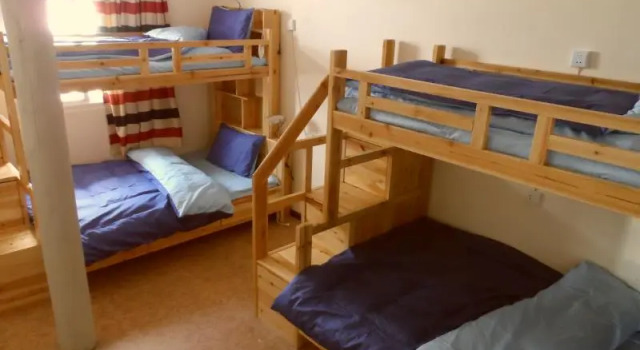 Big blue hostel and backpackers