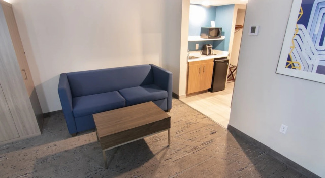 Люкс с 2 комнатами Holiday Inn Express and Suites Fort Lauderdale Airport West by IHG