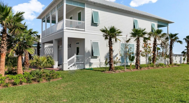 Kite One - Private Bayside Home With Pool And Hot Tub 4 Bedroom Home by RedAwning