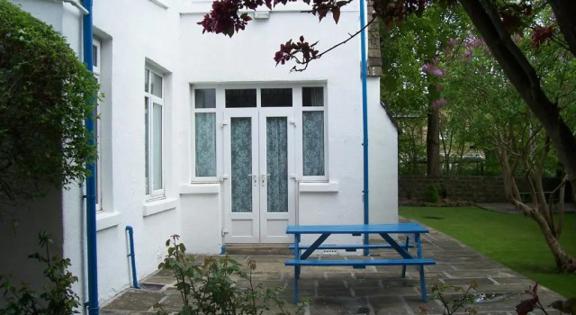 Коттедж The Tops Self Catering
