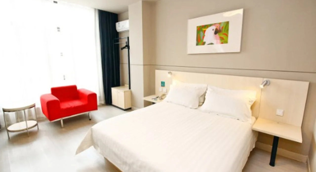 Jinjiang Inn Select Chengdu Daqfeng Huhui Avenue