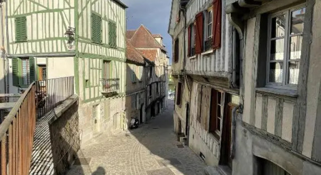 Appartement Le Cadet Roussel Auxerre Les Quais, Rezerwuj Apartament Auxerre 
