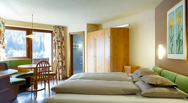 Haus am Fang, Забронировать Отель Отели Санкт-Антон-ам-Арльберг с парковкой, рядом с Горнолыжный подъемник Нассеррайнлифт, Парковка