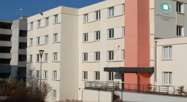 Номер Standard Ethic Etapes CIS de Besançon
