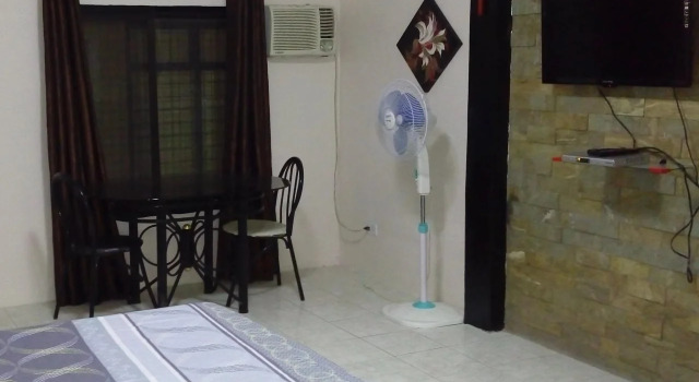 Prince Amore, Prenota Hotel Angeles 