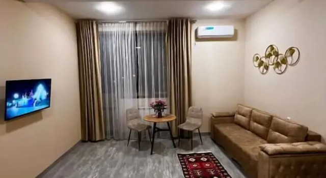 Familie Suite mit Balkon Sofia Suite Hotel