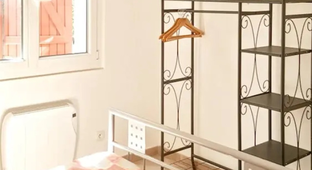 Apartment With 2 Bedrooms in Saint-cyr-sur-mer, With Enclosed Garden a