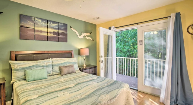 1 Block to Shore: Family Condo in Myrtle Beach!