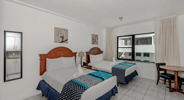 Семейная студия Beach Front Studio Miami Beach