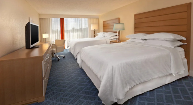Четырёхместный номер Guest Sheraton Resort, Lake Buena Vista Orlando