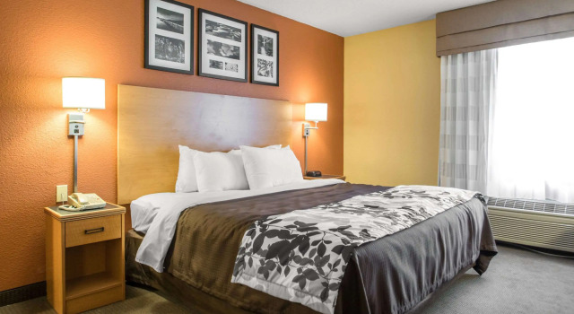 Sleep Inn & Suites Sheboygan I-43, Reserva ahora Hotel Hoteles en Sheboygan con aparcamiento, Aparcamiento