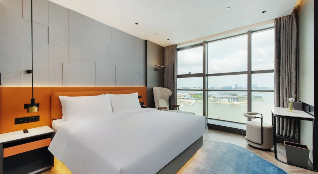 Двухместный номер Deluxe с видом на озеро Novotel Shanghai Lingang