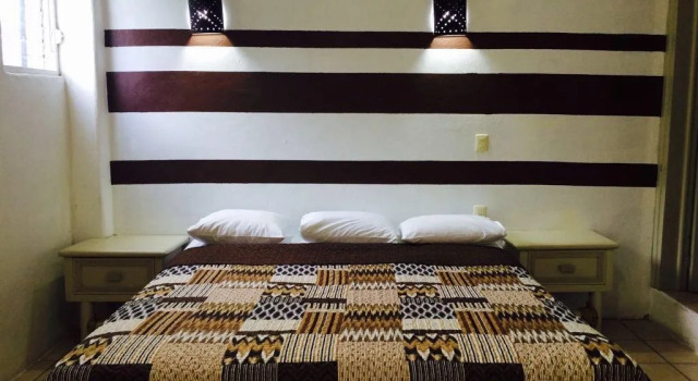Hotel Capri Huatulco, Забронировать Отель Отели Санта-Крус-Уатулько с парковкой, рядом с Пляж Чауэ, Парковка