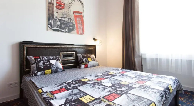 Номер Deluxe Royal Apartment On Bazhanova 11 A