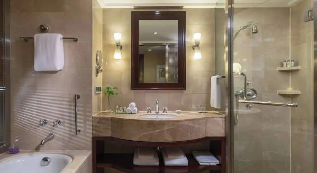Четырёхместный номер Standard Renaissance Tianjin TEDA Convention Centre Hotel