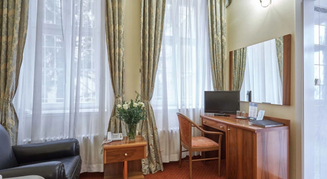 Hotel Sirius, Забронировать Курортный отель Отели Карловарского края 3 звезды, 3*