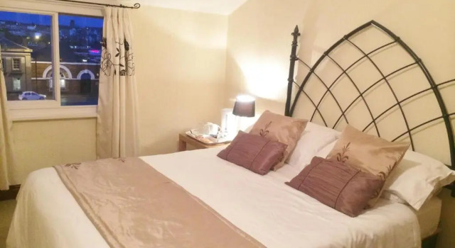 Двухместный номер Standard Admiral Guest House
